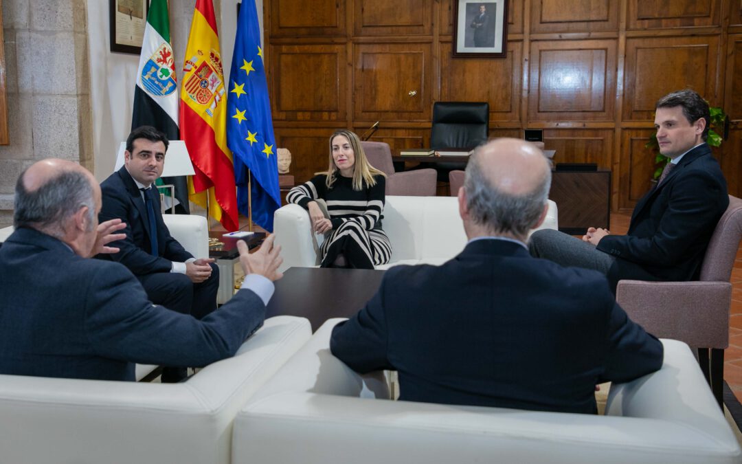 La Junta de Extremadura y CIEM mantienen una reunión para colaborar en el desarrollo socioeconómico de la región 
